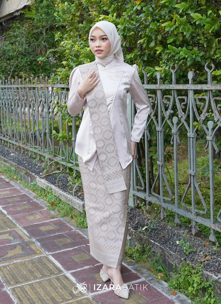 SET KEBAYA LATTE
