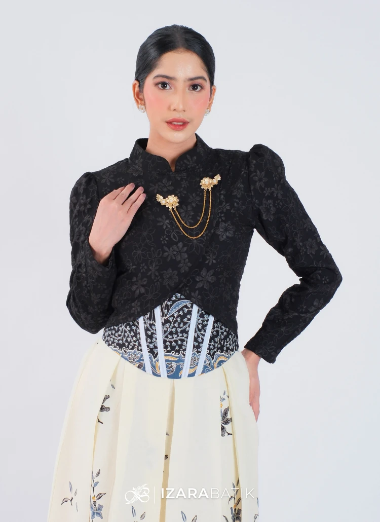 CROP TOP HITAM